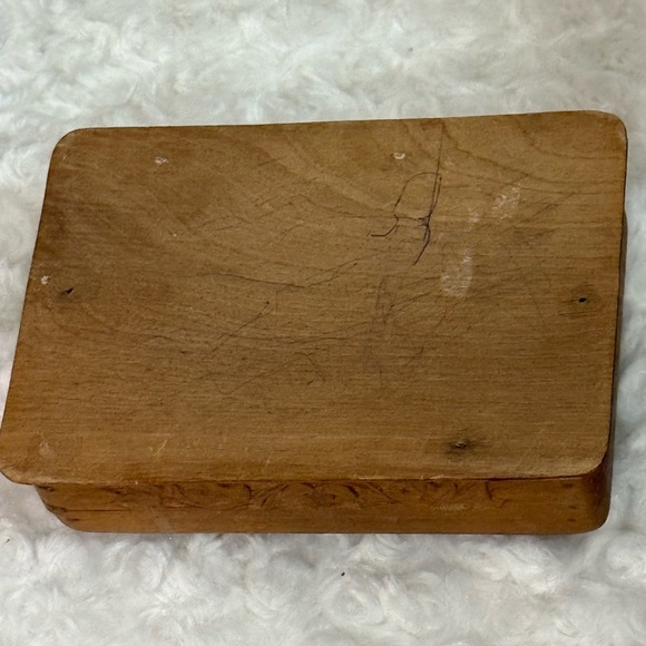 Carved Wooden Jewelry Box - Picture 4 of 4